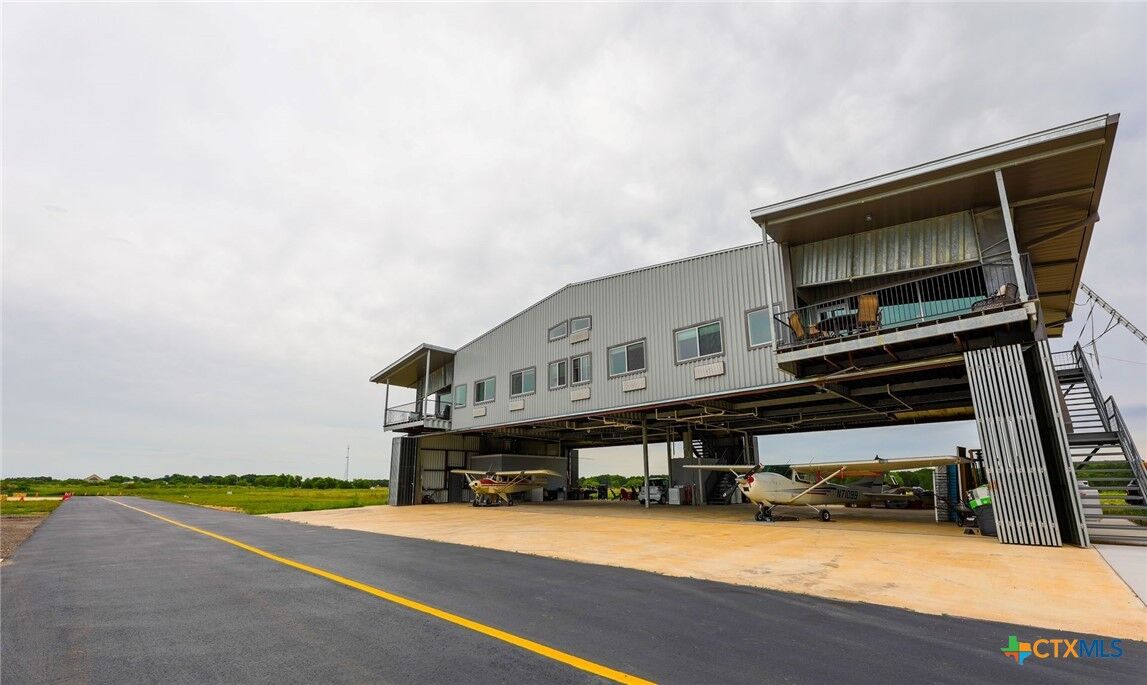 Property Photo: 15850 Salado Airport Road 36 -4 TX 76571