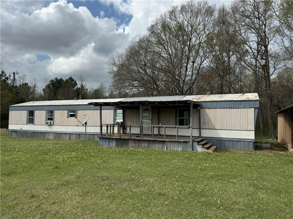 Property Photo: 200 Moffett Lane LA 71065