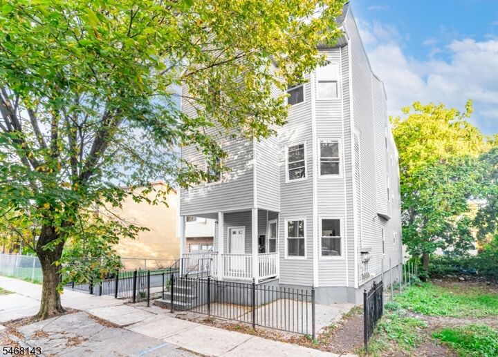 Property Photo:  16 Seymour Ave  NJ 07108 