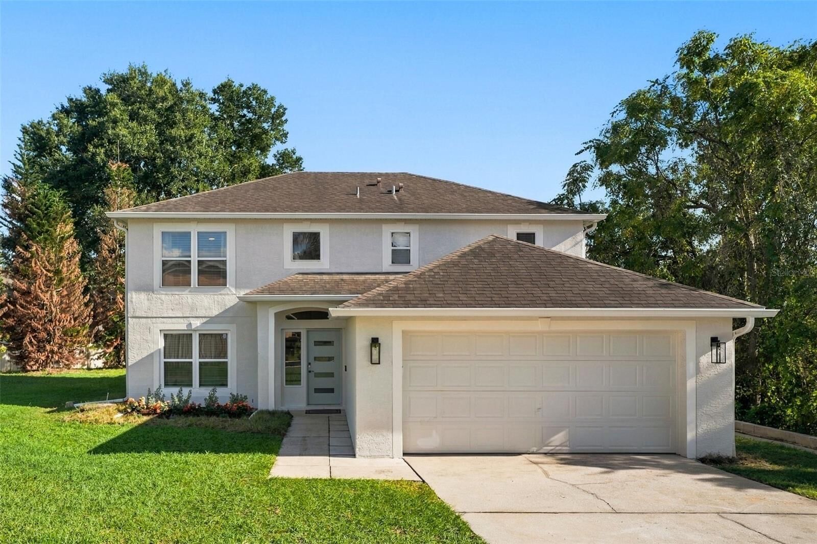 Property Photo:  816 Creek View Court  FL 34761 