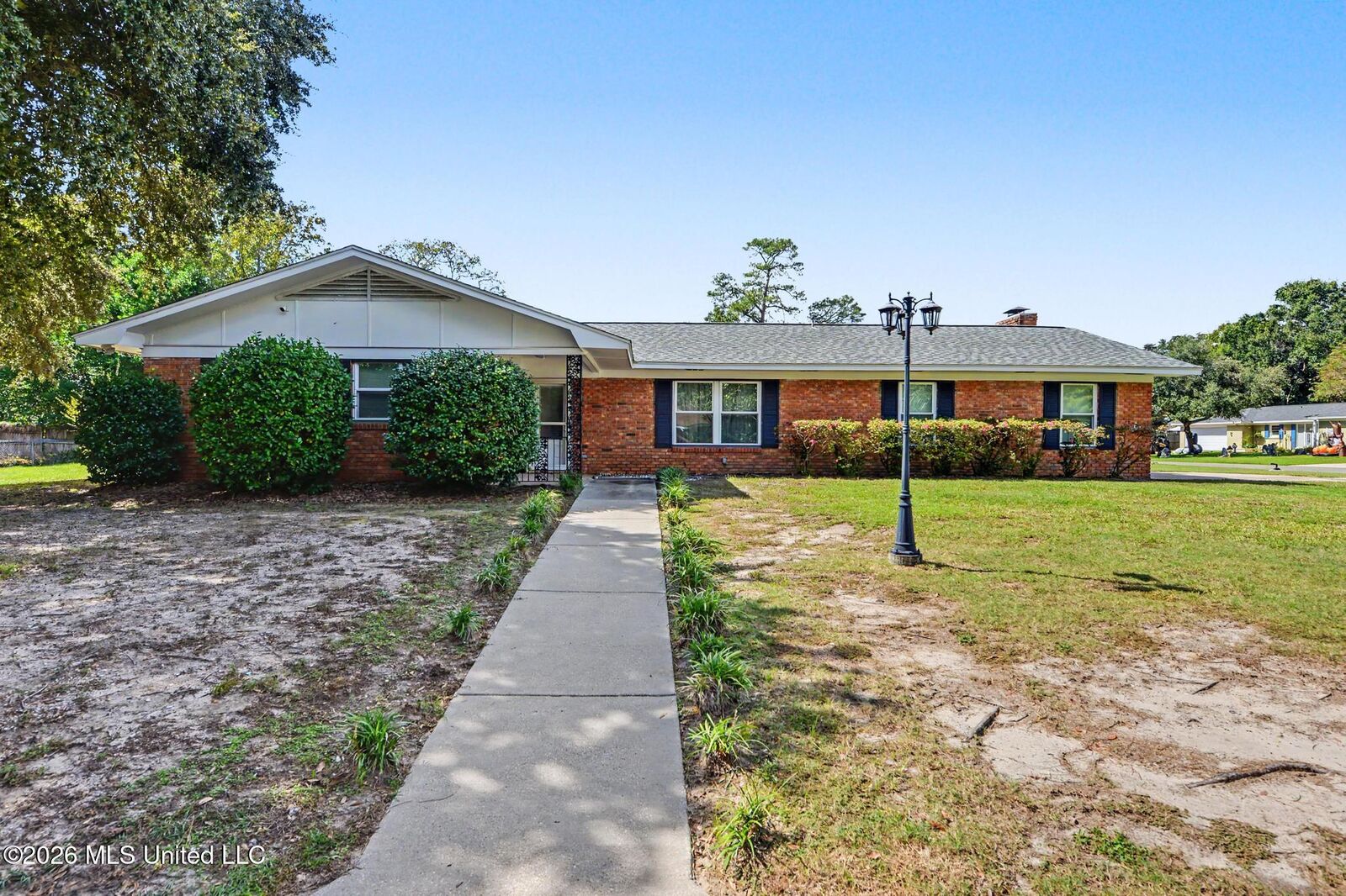 Property Photo:  227 Pinewood Circle  MS 39507 