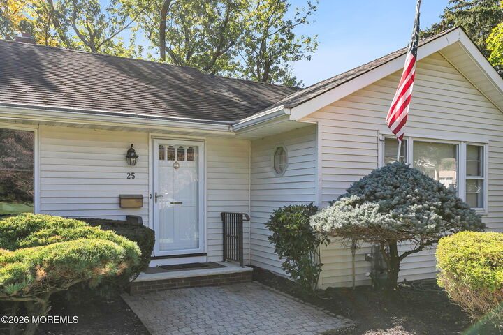 Property Photo:  25 Stephenville Boulevard  NJ 07701 