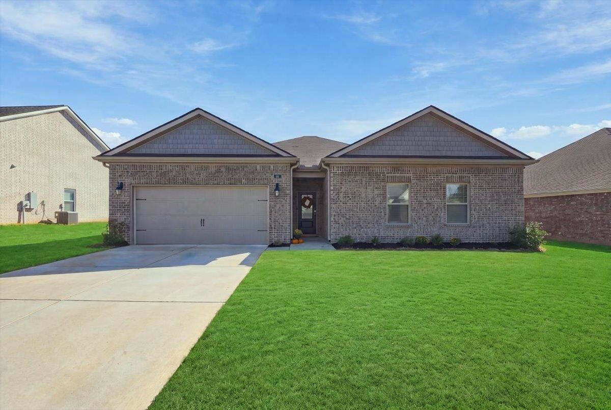 Property Photo: 48 Banks Blvd MS 38611