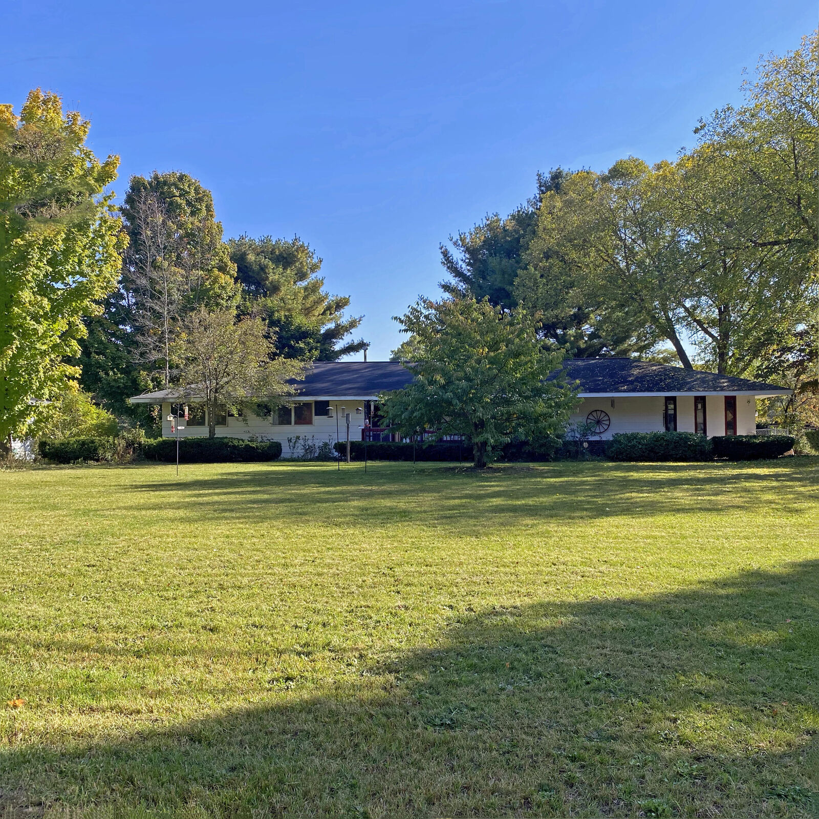Property Photo: 7880 S Michigan Avenue MI 49452