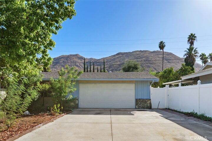 Property Photo:  4044 Mt Vernon Avenue  CA 92507 