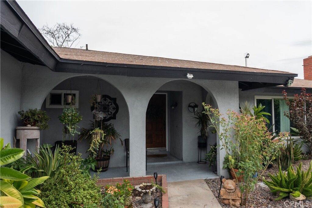 Property Photo:  10837 Locust  CA 92316 