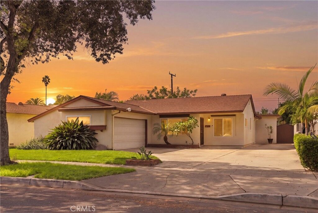 Property Photo:  1832 S Bamdal  CA 92704 