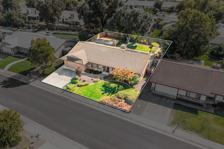 Property Photo:  8956 Lansdowne Court  CA 95624 