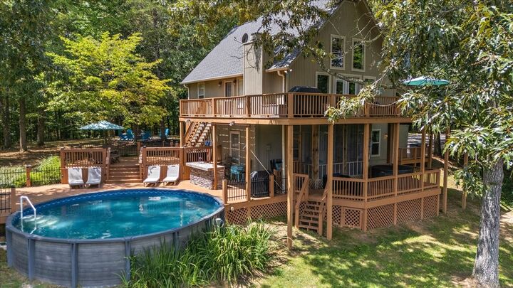 Property Photo:  4250 Four Seasons Rd  TN 37166 
