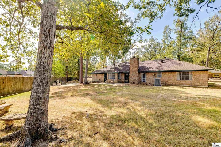 Property Photo:  108 Dauphine Drive  LA 71291 