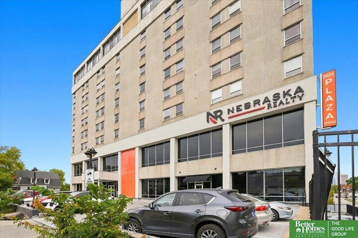 Property Photo:  105 N 31 Avenue 302  NE 68131 