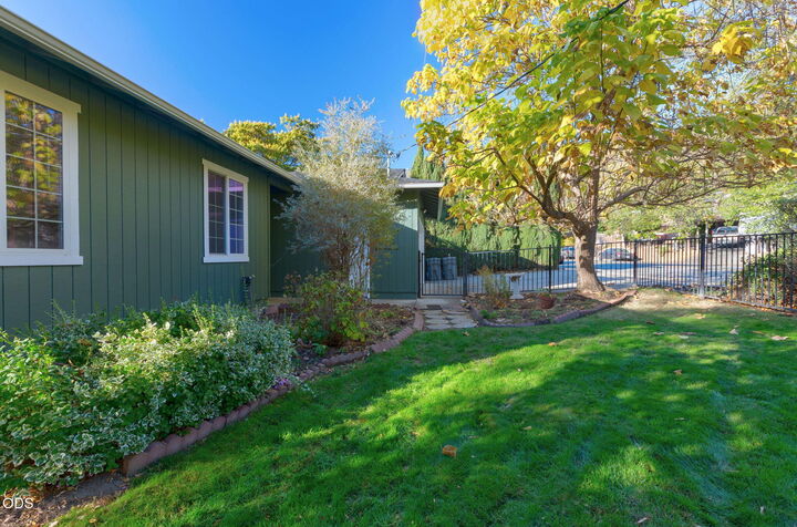 Property Photo:  1802 NE Beacon Drive  OR 97526 