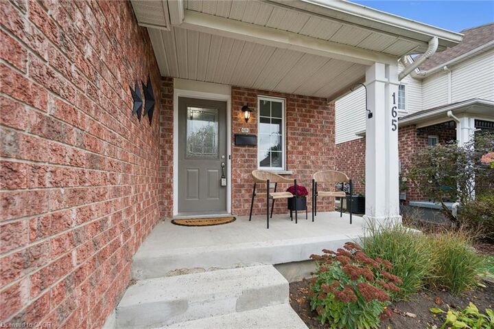 Property Photo:  165 Cavelletti Court  ON N2K 3X3 