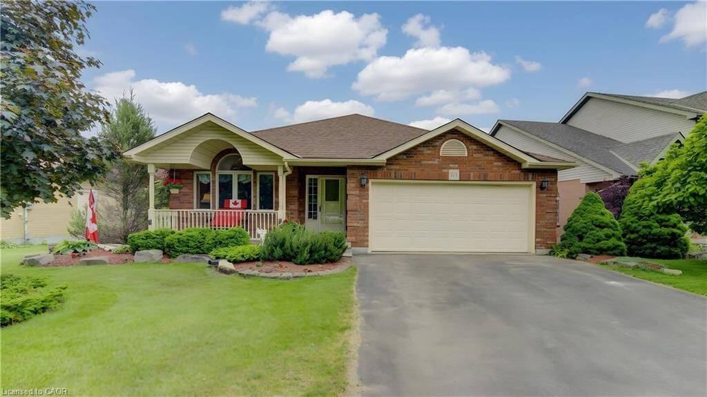 Property Photo:  599 Coldstream Drive  ON N2V 2H3 