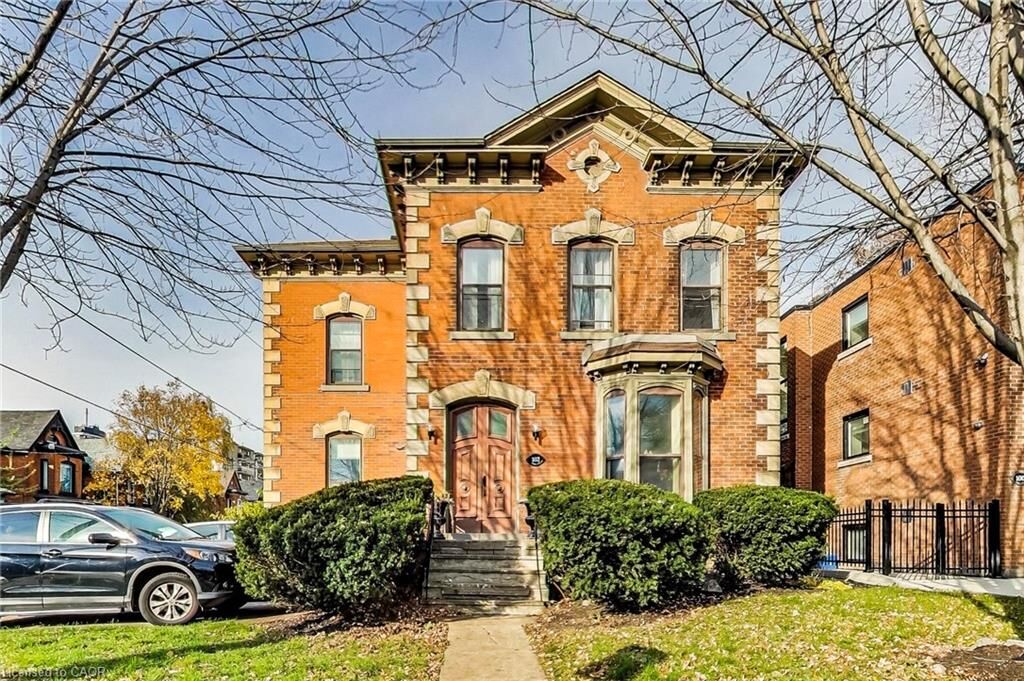 Property Photo:  102 West Avenue S 4  ON L8N 2S3 