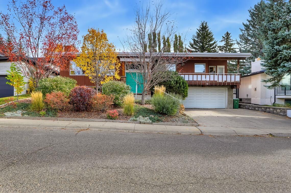 Property Photo:  76 Clarendon Road NW  AB T2L 0P3 