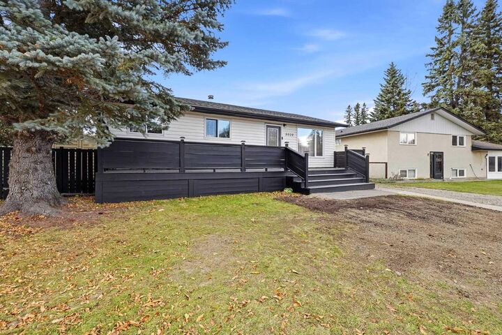 Property Photo:  5020 58 Street Close  AB T4T 1G4 