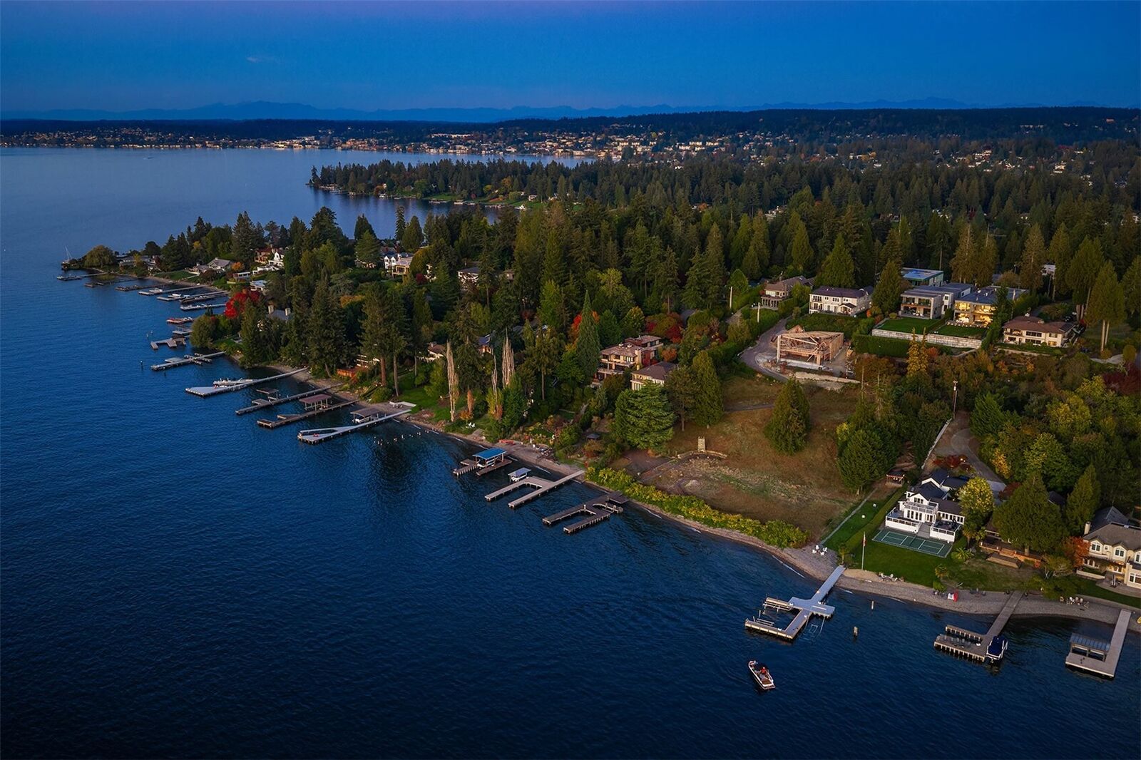 Property Photo:  3263  Evergreen Point Road  WA 98039 