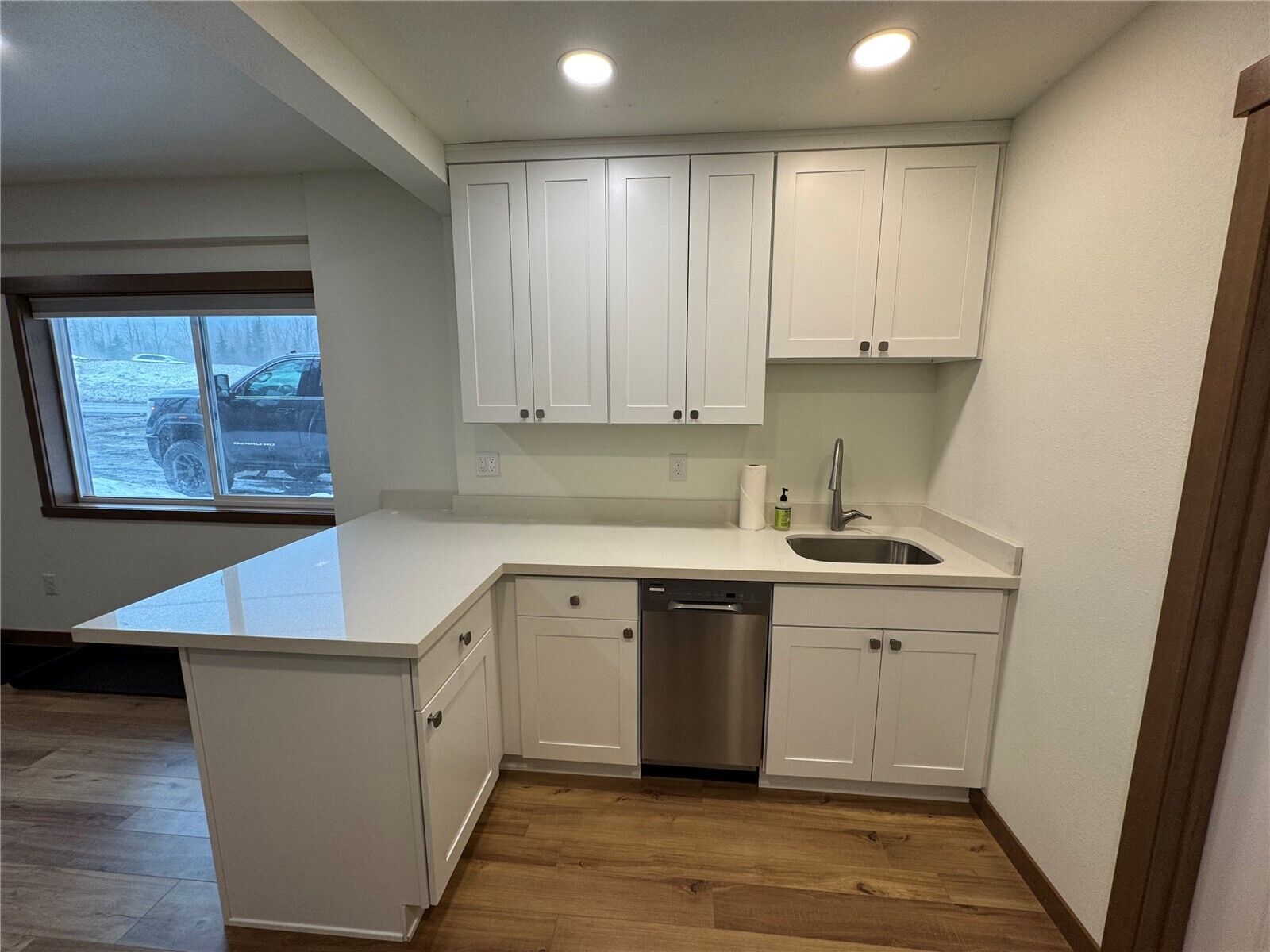 Property Photo: 30 Milwaukee Lane 1B WA 98068