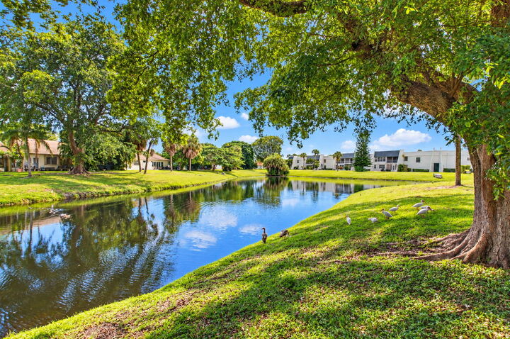 Property Photo:  2700 Casita Way W 102  FL 33445 