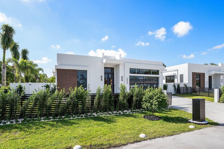 Property Photo: 696 Hastings Street FL 33487