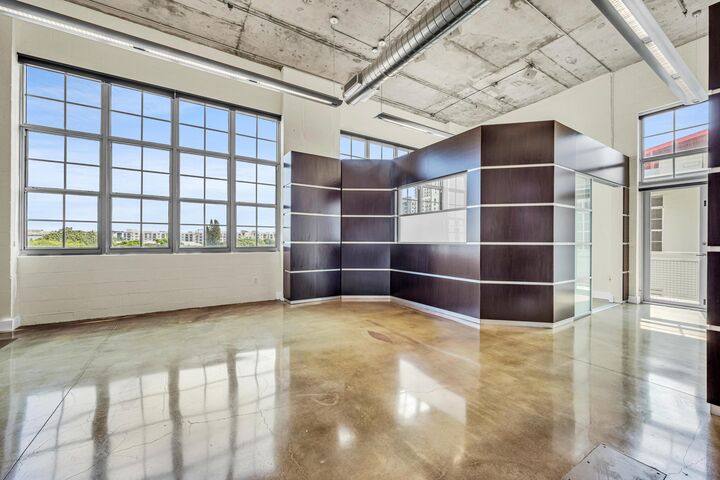 Property Photo: 435 N Andrews Avenue 401 FL 33301