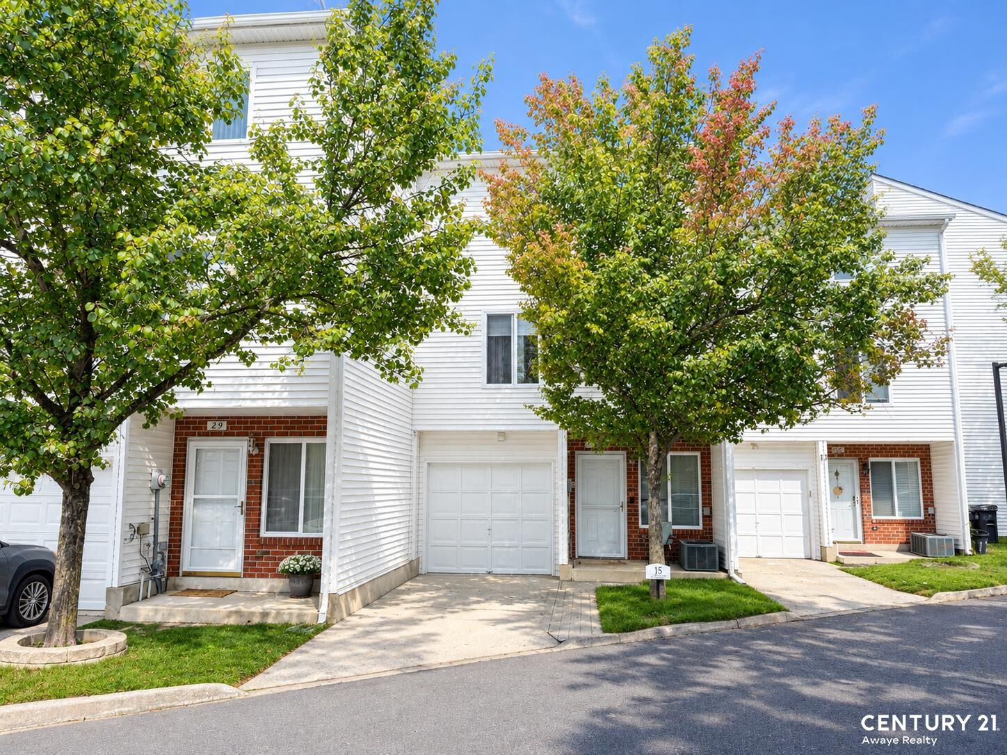 Property Photo: 15 Bianca Court NY 10312