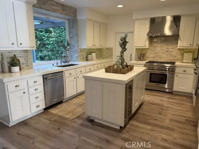 Property Photo: 6 Larkspur Drive CA 92656