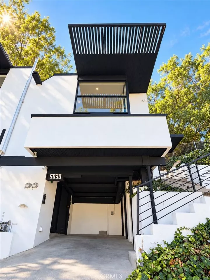 Property Photo:  5030 Aldama Street  CA 90042 