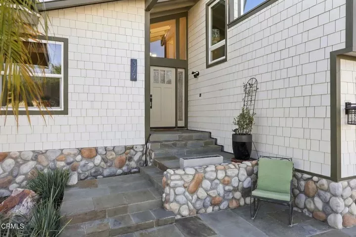 Property Photo:  379 McGill Avenue  CA 93003 