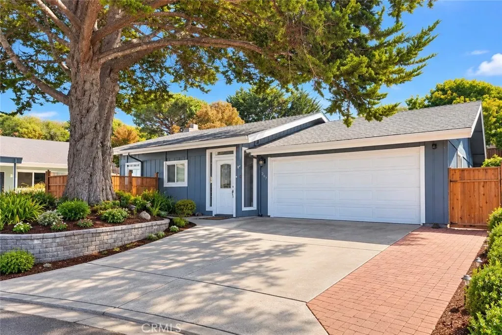 Property Photo:  267 Montana  CA 93402 