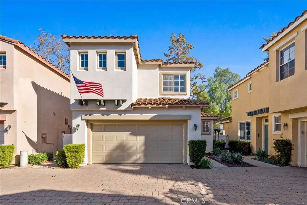 Property Photo:  230 Las Flores  CA 92656 