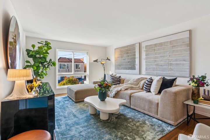 Property Photo: 371 Prague Street CA 94112
