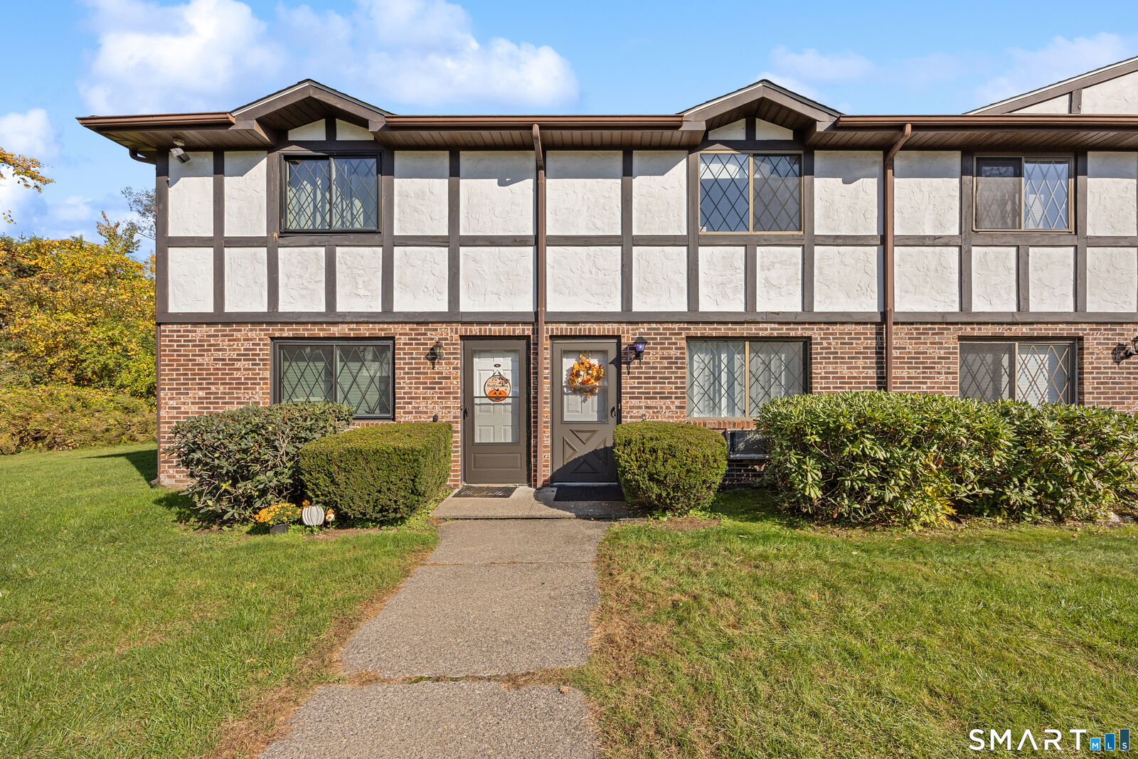 Property Photo: 2 Branch Road 2B CT 06787