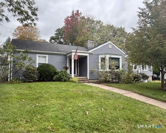 Property Photo: 16 Seminole Street CT 06518