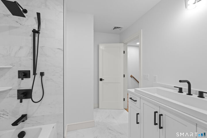 Property Photo: 237-1 Upper Pattagansett Road CT 06333