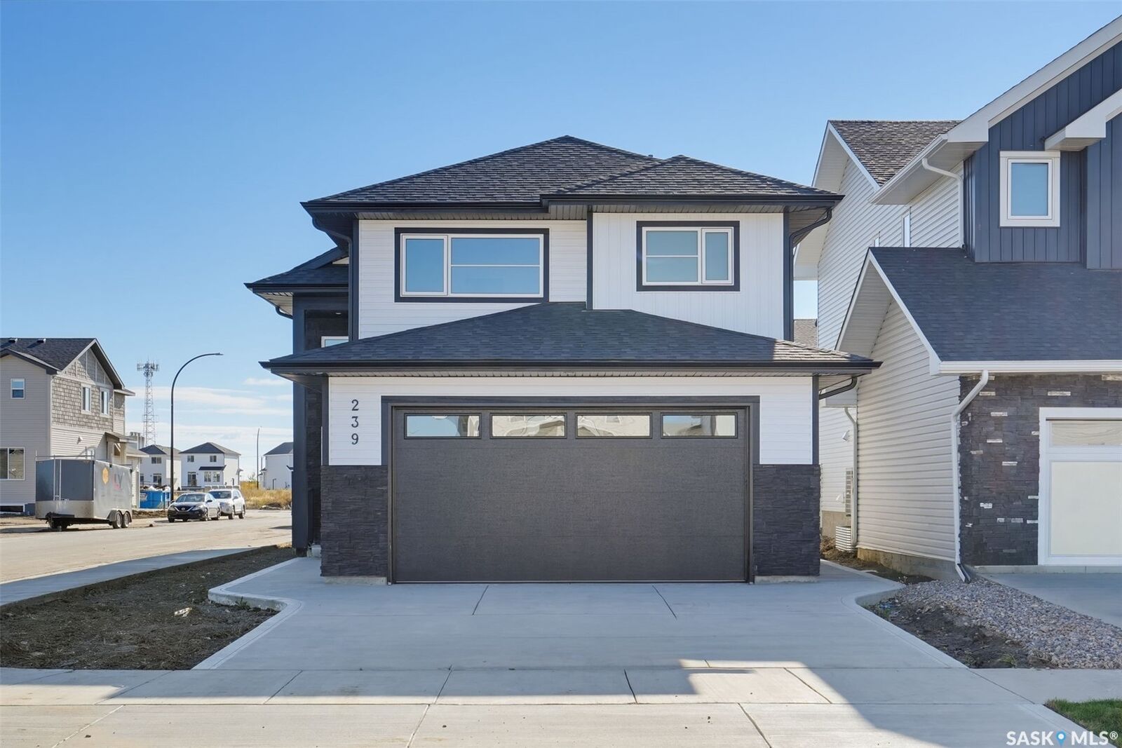 Property Photo:  239 Taskamanwa Street  SK S7V 1X3 