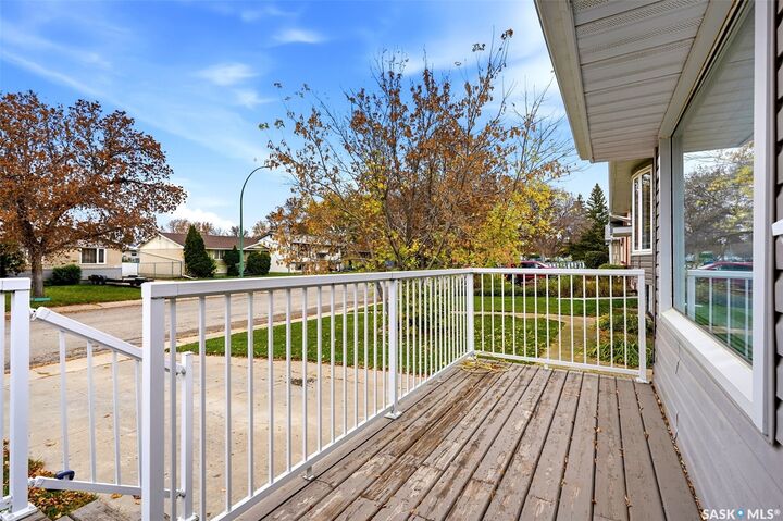 Property Photo:  747 Sneddon Street  SK S4T 6H3 