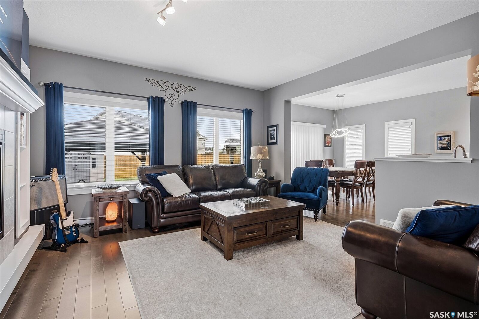Property Photo:  419 Kensington Boulevard  SK S7L 6N7 