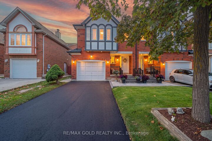 Property Photo:  106 Bighorn Crescent  ON L6R 1G2 