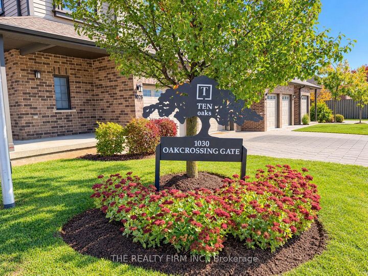 Property Photo:  1030 Oakcrossing Gate 45  ON N6H 0H1 