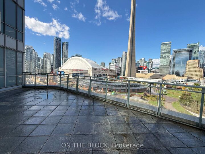 Property Photo:  230 Queens Quay W 1515  ON M5J 2Y7 