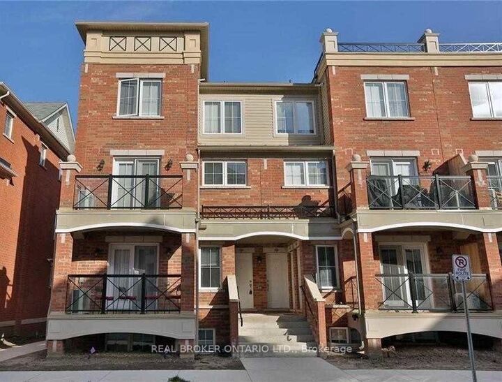 Property Photo: 51 Hays Boulevard 37 ON L6H 0J1