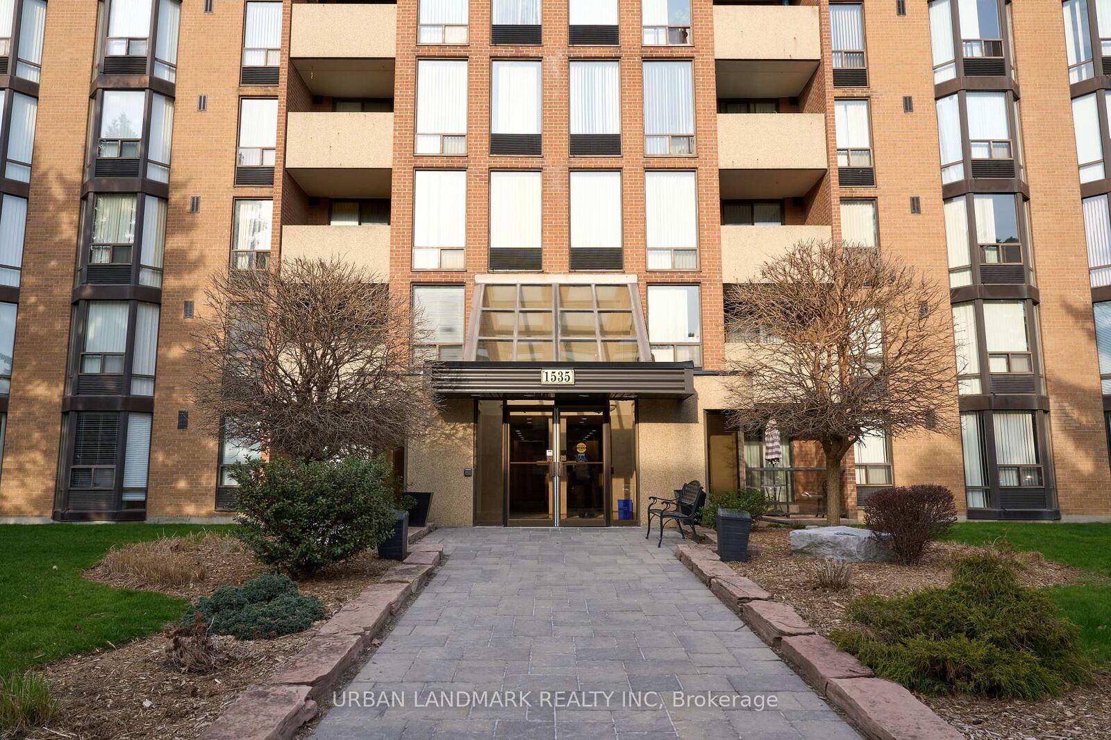 Property Photo:  1535 Diefenbaker Court 107  ON L1V 3W2 