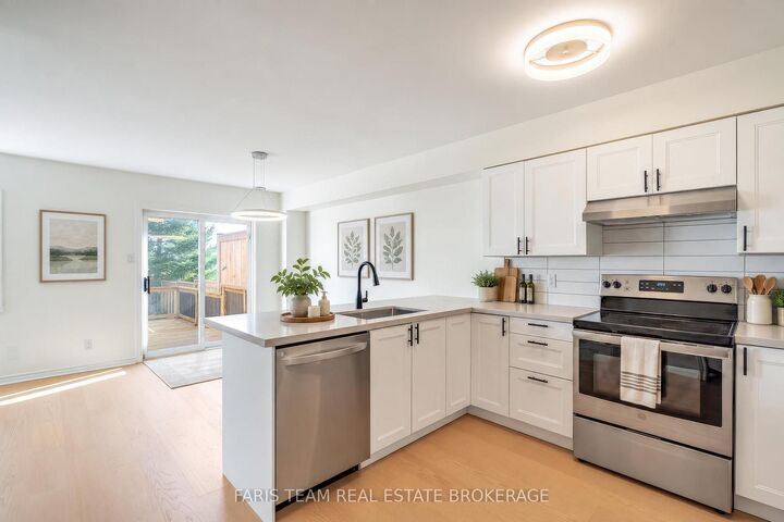 Property Photo:  152 Ritchie Crescent  ON L0L 1P0 