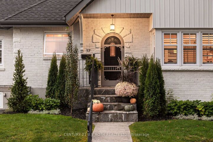 Property Photo:  17 Granville Street  ON L4N 3K1 