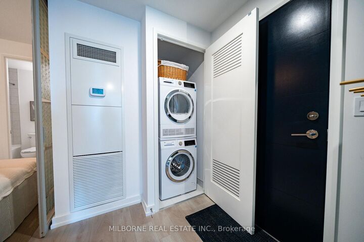 Property Photo:  75 James Street S 2207  ON L8P 2Y9 