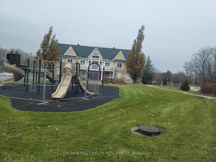 Property Photo:  90 Highland Drive 2442-43  ON L0L 2L0 