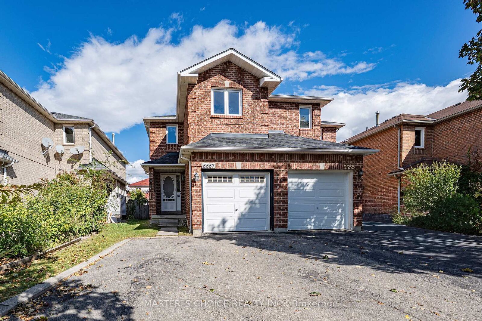 Property Photo:  5557 Cortina Crescent  ON L4Z 3R2 