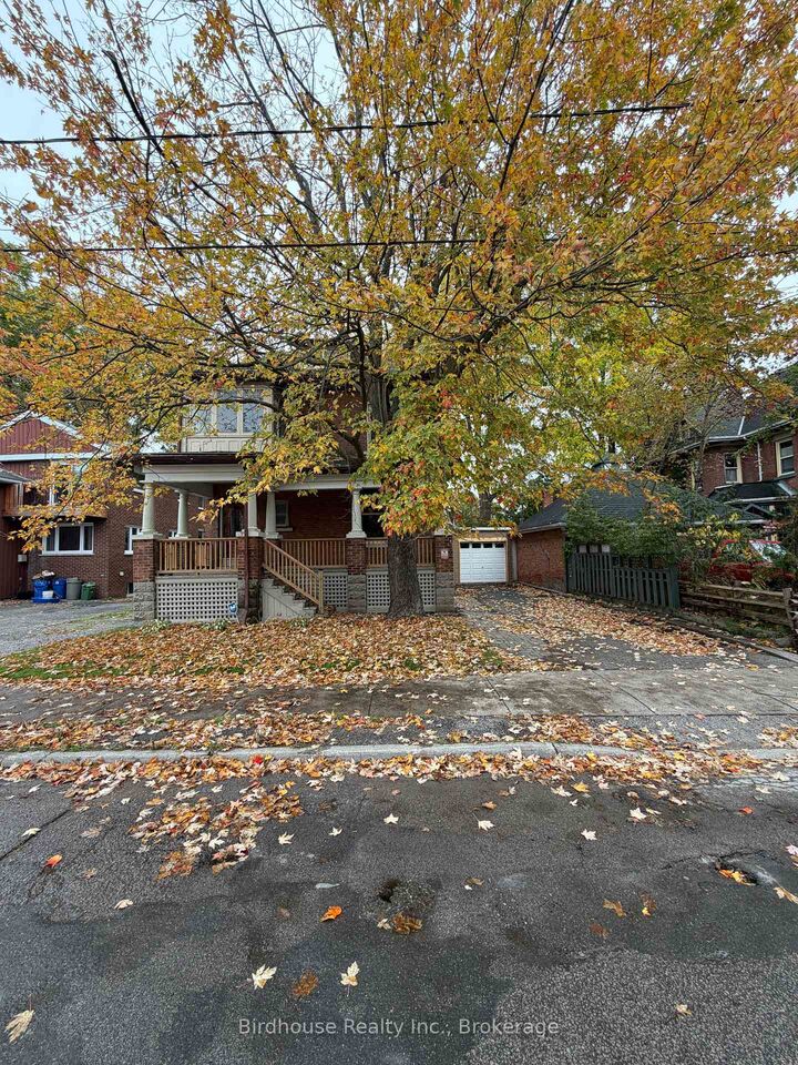 Property Photo:  44 Cambridge Street N  ON K9V 4C7 